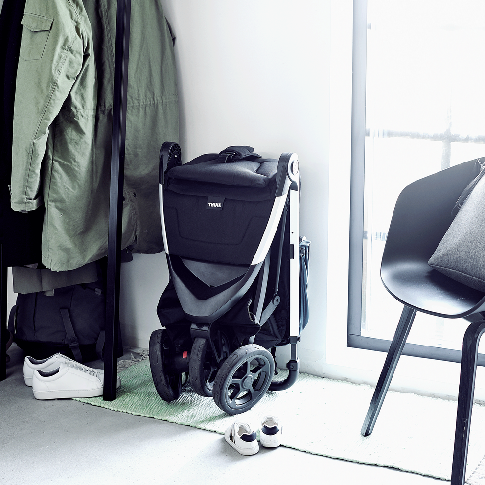 Thule Spring Lightweight Compact City Stroller with Canopy